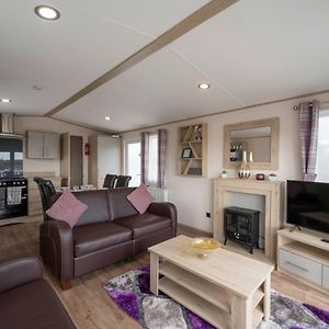 Hallcroft Fishery And Holiday Park